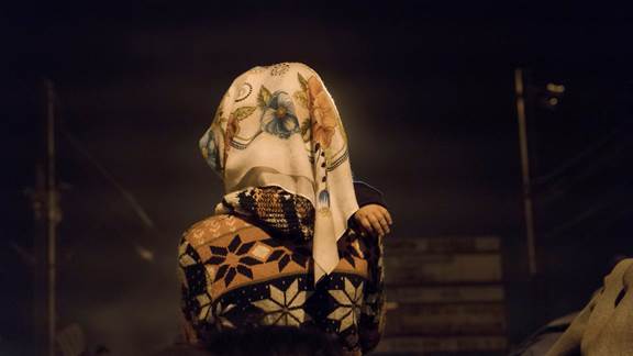 說明: Macintosh HD:Users:chendong:Desktop:張乾琦 工作坊:工作坊:官方作品:中文圖說:AZMA:8. 張乾琦，“AZMA”視頻截圖，2017 .jpg