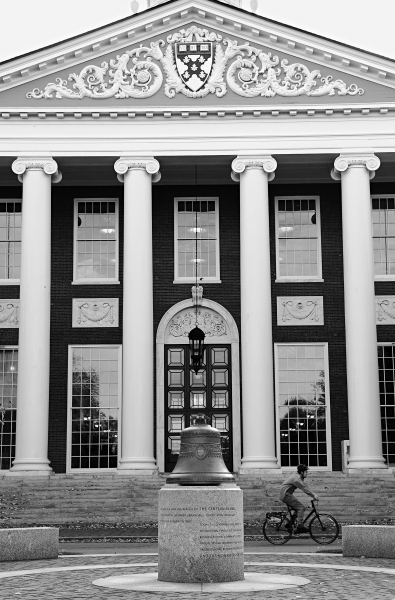 還在糾結(jié)選哪個(gè)學(xué)校？ 美國最有價(jià)值大學(xué)出爐